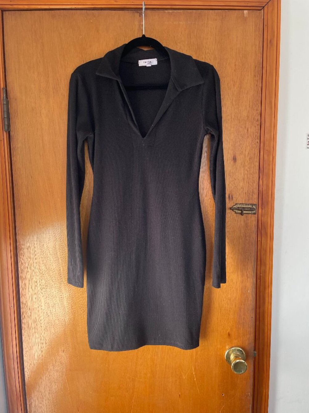 Hashttag / Revolve Black V-Neck Long Sleeve Knit Dress / Size S